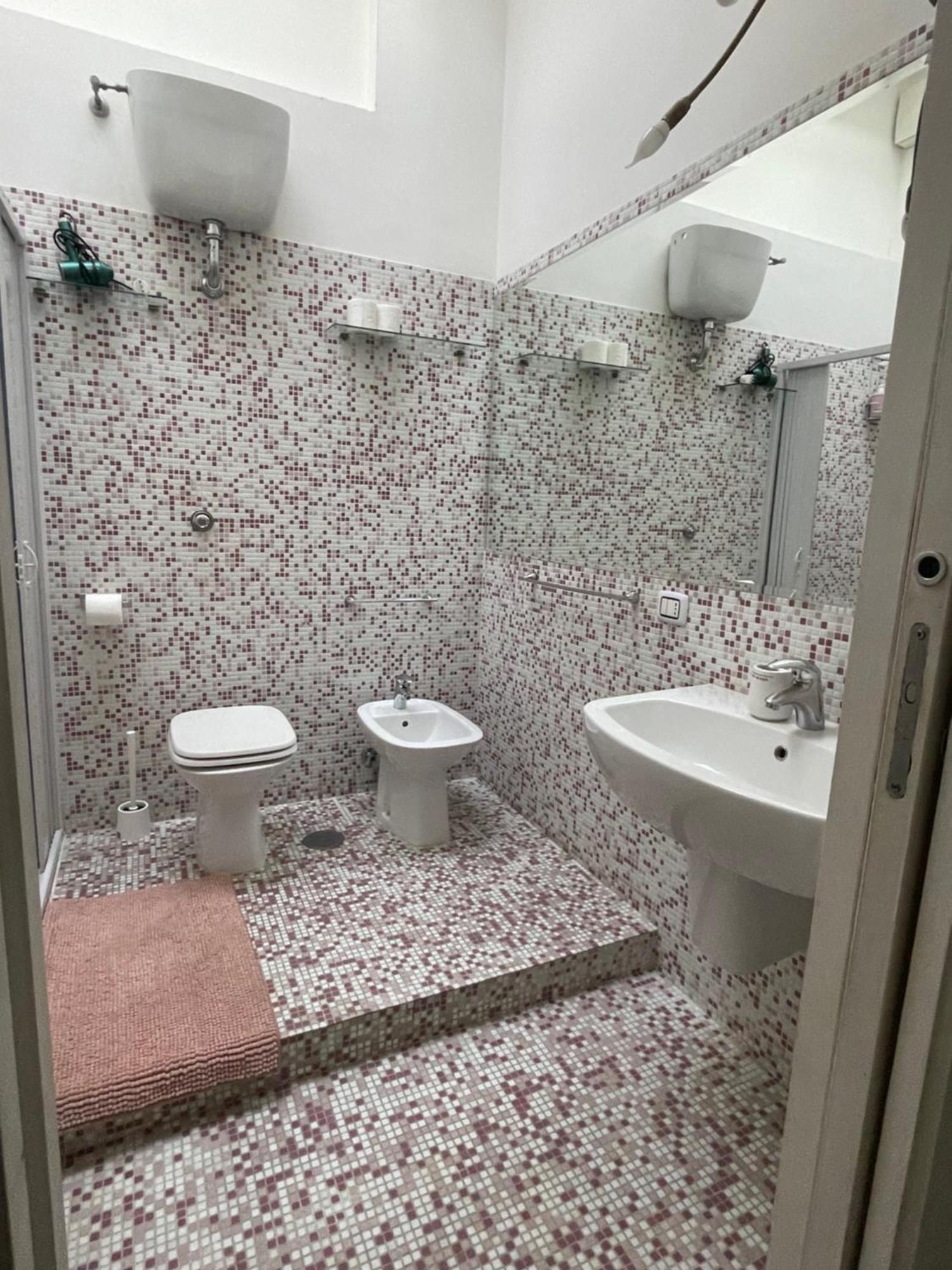 Boat Room نابولي المظهر الخارجي الصورة